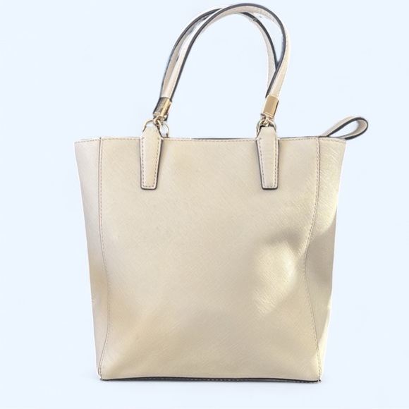 COACH Maddison Saffiano Mini Messenger Bag with authentic certificate) - Picture 3 of 10